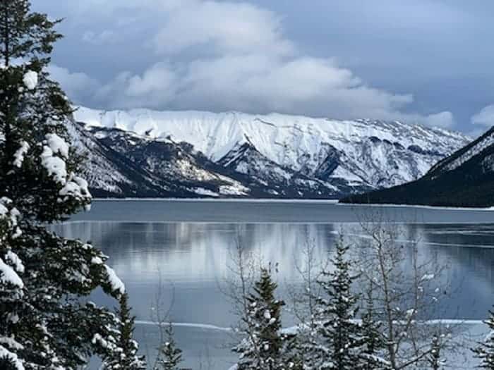 The Ultimate Guide To Things To Do In Banff In The Winter 10 Lake Minnewanka