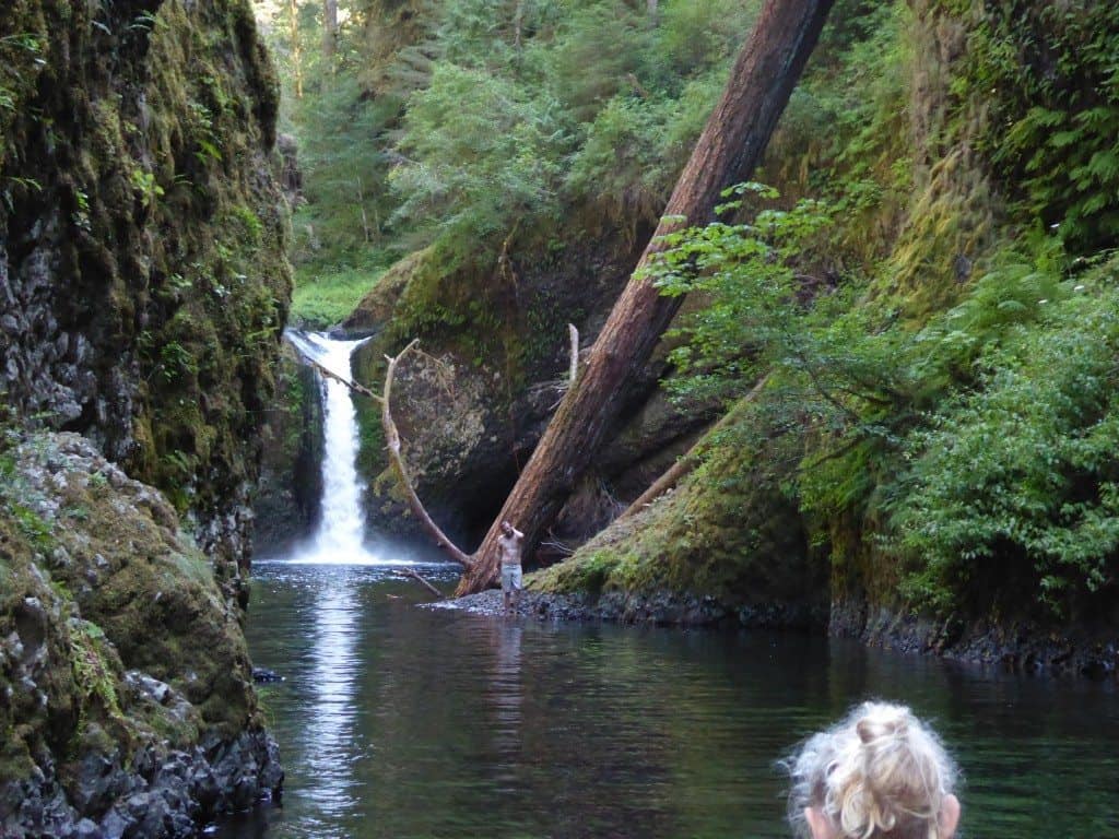 Punchbowl Falls hike