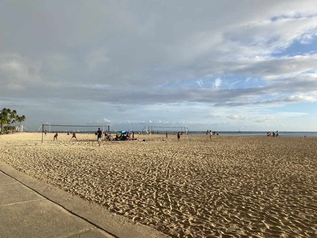 Beach in front of the Hale Koa
