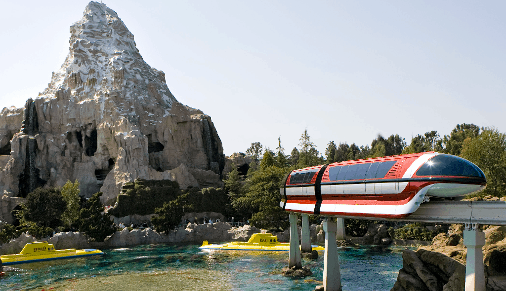 10 things to do at Disneyland